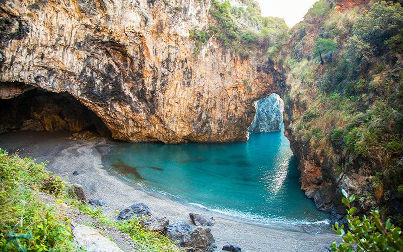 spiaggia dell'arcomagno a san nicola arcella